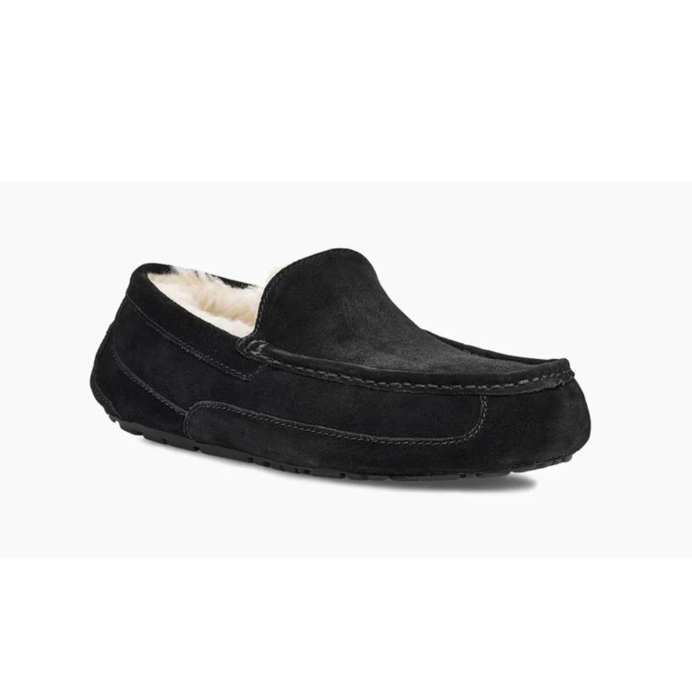 UGG ASCOT BLACK  BRAND NEW